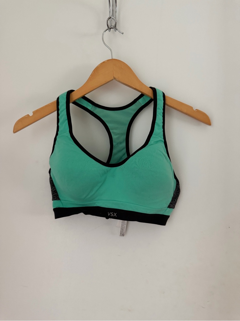 Victorias Secret VSX sports Racerback Sports Bra size 34c